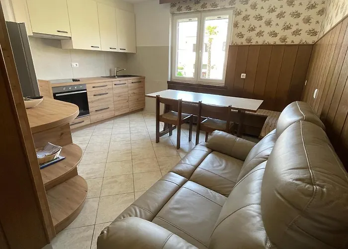 Iva Novigrad (Istria)