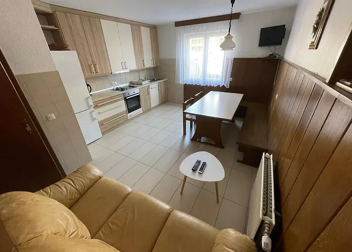 Iva Novigrad (Istria)